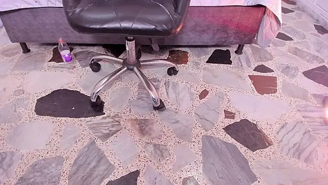 JacobRoberts1 online show from March 16, 2025, 7:48 am