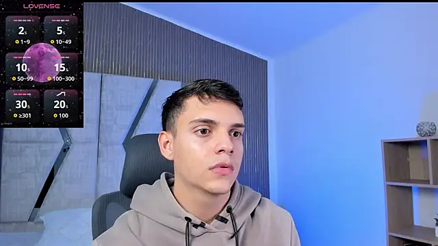 JacobRoberts1 online show from November 13, 2025, 8:30 pm