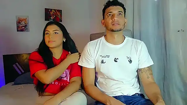 Snapshot of Reina_paola chatting on September 22, 2025, 2:52 pm Reina paola online show from September 22, 2025, 2:52 pm