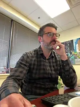 Snapshot of plaintreebull chatting on May 6, 2026, 2:33 pm plaintreebull online show from May 6, 2026, 2:33 pm