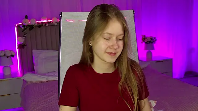 Snapshot of EveMundie chatting on February 14, 2026, 12:46 pm EveMundie online show from February 14, 2026, 12:46 pm