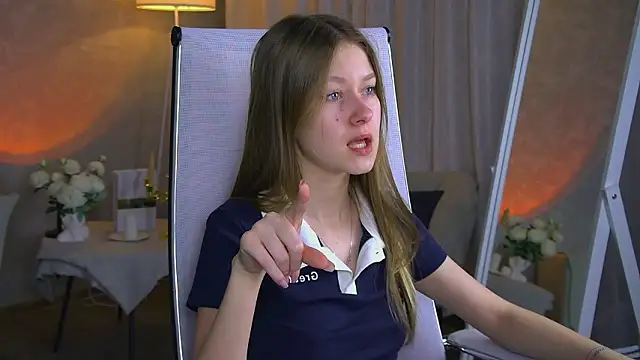 Snapshot of EveMundie chatting on February 25, 2026, 6:23 am EveMundie online show from February 25, 2026, 6:23 am