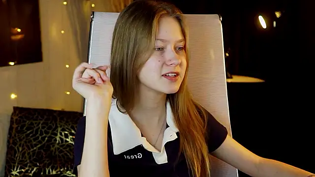 Snapshot of EveMundie chatting on February 28, 2026, 9:21 am EveMundie online show from February 28, 2026, 9:21 am