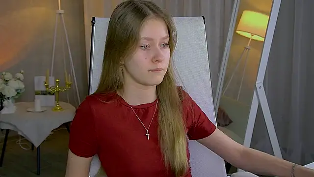 Snapshot of EveMundie chatting on March 3, 2026, 9:15 am EveMundie online show from March 3, 2026, 9:15 am