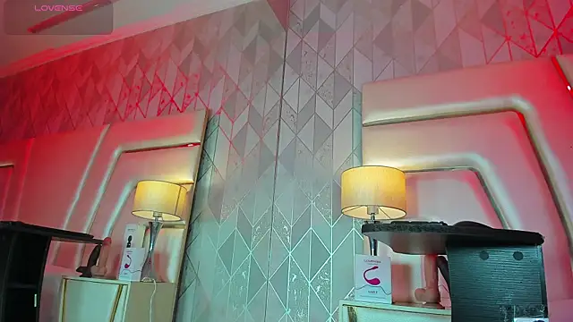 AnahisBennett online show from February 15, 2026, 5:04 am