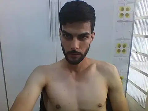 Gabrielteixeira120 online show from April 15, 2026, 7:58 pm