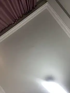 yasemintas online show from March 29, 2026, 1:33 pm