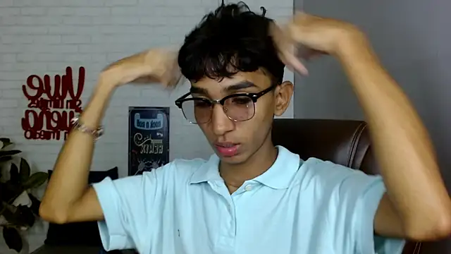 Snapshot of Martin_Linares chatting on February 24, 2025, 1:42 pm Martin Linares online show from February 24, 2025, 1:42 pm