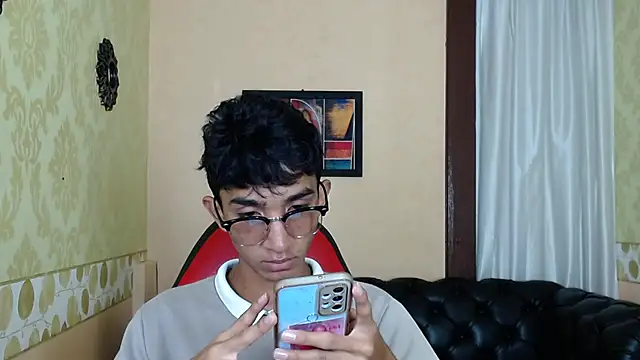 Snapshot of Martin_Linares chatting on March 11, 2025, 1:45 pm Martin Linares online show from March 11, 2025, 1:45 pm