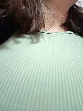 Snapshot of EmmaSulivan chatting on April 22, 2026, 11:45 am EmmaSulivan online show from April 22, 2026, 11:45 am