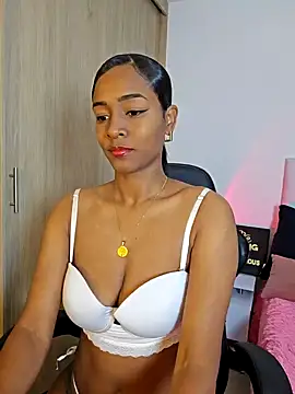 PhoenixZoantharia online show from February 19, 2025, 2:33 am