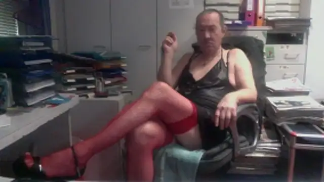 HMStraps01 online show from February 26, 2026, 10:03 am