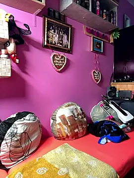 sexymelli18 online show from November 16, 2025, 6:46 pm