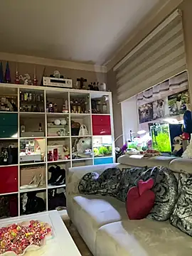 sexymelli18 online show from February 7, 2026, 3:27 pm