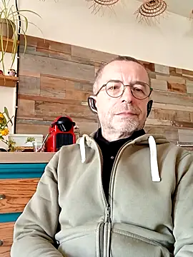 Xavspank2 online show from March 31, 2026, 9:21 am