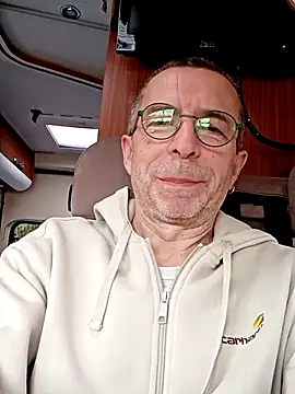 Xavspank2 online show from April 4, 2026, 7:17 am