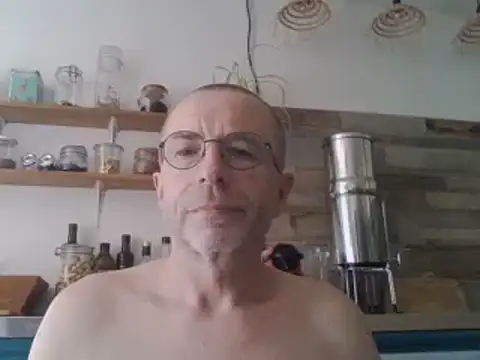 Snapshot of Xavspank2 chatting on July 1, 2026, 12:40 pm Xavspank2 online show from July 1, 2026, 12:40 pm