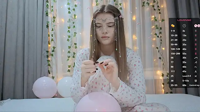 Snapshot of CarolinePepper chatting on January 18, 2026, 2:32 pm CarolinePepper online show from January 18, 2026, 2:32 pm