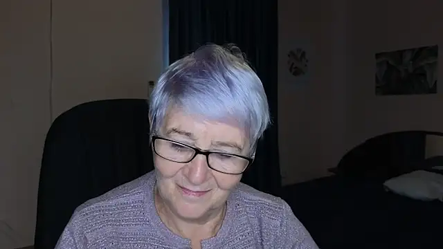 Sandra Snowflake online show from September 23, 2025, 4:26 am