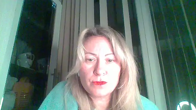 Snapshot of Mary888x chatting on February 17, 2025, 10:03 pm Mary888x online show from February 17, 2025, 10:03 pm