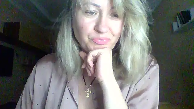 Snapshot of Mary888x chatting on February 1, 2026, 4:49 pm Mary888x online show from February 1, 2026, 4:49 pm