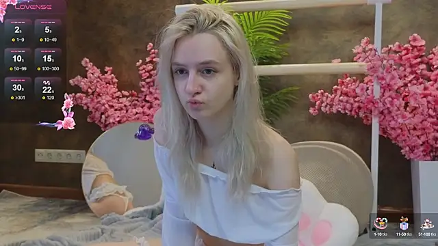 aishiro online show from March 14, 2025, 12:40 pm