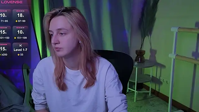 Snapshot of aishiro chatting on November 28, 2025, 9:12 am aishiro online show from November 28, 2025, 9:12 am