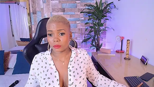 Snapshot of DashaSousaa chatting on March 3, 2026, 12:44 pm DashaSousaa online show from March 3, 2026, 12:44 pm