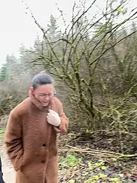 Snapshot of AvaFlowers6 chatting on December 17, 2025, 8:31 am AvaFlowers6 online show from December 17, 2025, 8:31 am