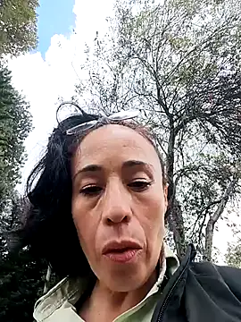 Coeur de luxure online show from November 20, 2025, 5:23 pm