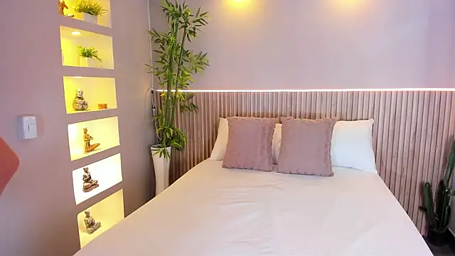 Snapshot of GeorginaReyes chatting on January 16, 2026, 10:47 pm GeorginaReyes online show from January 16, 2026, 10:47 pm