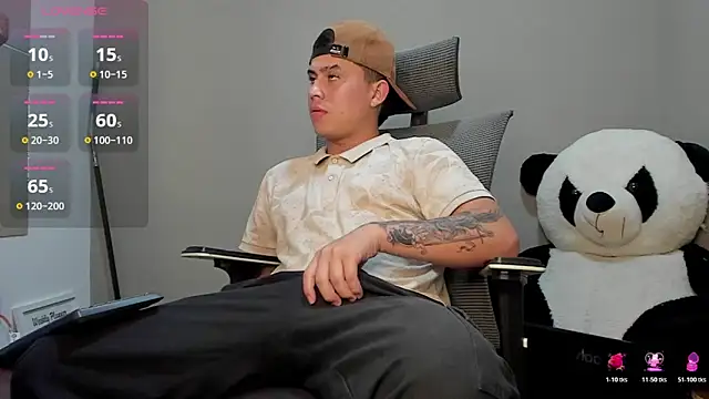 mattiwsmorris  online show from October 31, 2025, 6:25 am