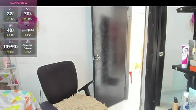 Ladyy Sweet22 online show from September 28, 2025, 1:38 pm