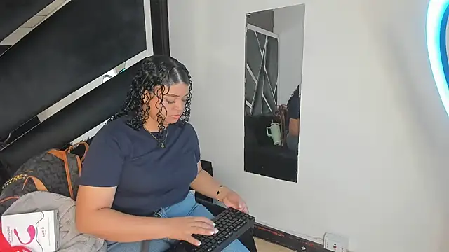 Snapshot of Rubyxht chatting on September 27, 2025, 12:32 pm Rubyxht online show from September 27, 2025, 12:32 pm