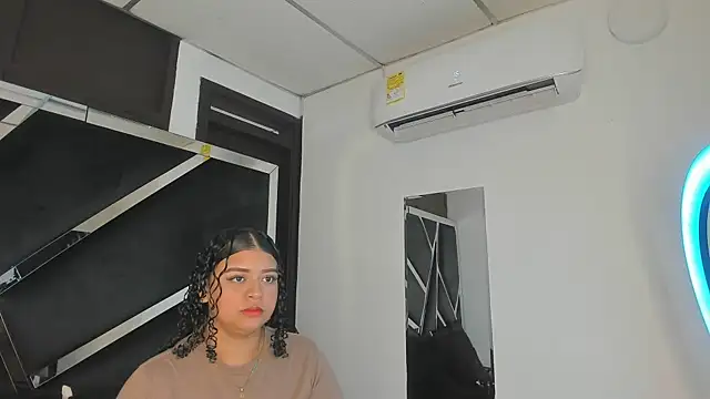 Snapshot of Rubyxht chatting on September 30, 2025, 12:43 pm Rubyxht online show from September 30, 2025, 12:43 pm