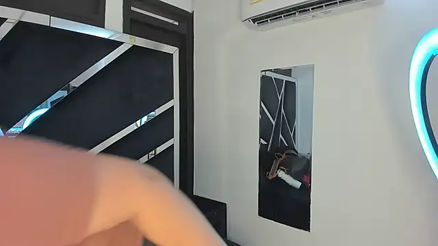 Snapshot of Rubyxht chatting on October 12, 2025, 12:37 pm Rubyxht online show from October 12, 2025, 12:37 pm