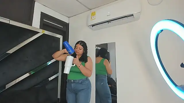 Snapshot of Rubyxht chatting on October 28, 2025, 12:52 pm Rubyxht online show from October 28, 2025, 12:52 pm