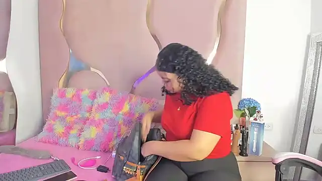 Snapshot of Rubyxht chatting on November 12, 2025, 12:27 pm Rubyxht online show from November 12, 2025, 12:27 pm