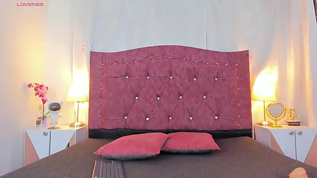 ValentinaGuerra online show from November 27, 2025, 1:51 am