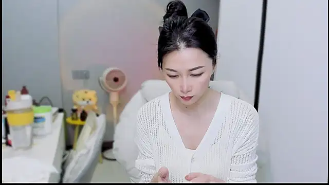 Snapshot of A_dabo chatting on November 25, 2025, 3:12 pm A dabo online show from November 25, 2025, 3:12 pm