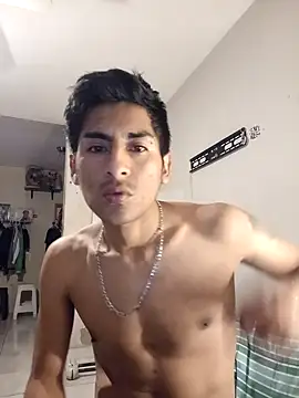 Snapshot of LeonRoots chatting on September 9, 2025, 8:41 pm LeonRoots online show from September 9, 2025, 8:41 pm