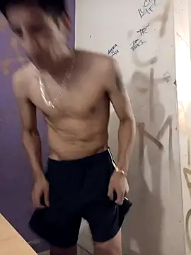 Snapshot of LeonRoots chatting on February 1, 2026, 7:07 am LeonRoots online show from February 1, 2026, 7:07 am