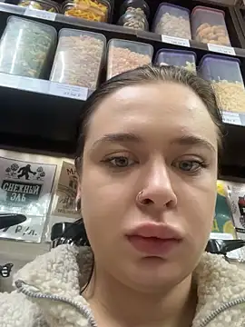 AlishaPrettyBlade online show from September 13, 2025, 11:21 am