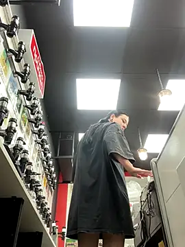 AlishaPrettyBlade online show from November 9, 2025, 11:41 am