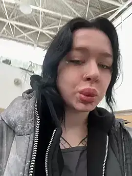 Snapshot of AlishaPrettyBlade chatting on February 18, 2026, 5:14 am AlishaPrettyBlade online show from February 18, 2026, 5:14 am