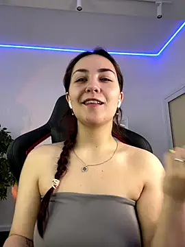 AshleySkott  online show from October 26, 2025, 8:31 am