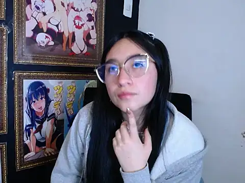 Snapshot of Arielle_lov chatting on February 17, 2025, 3:47 am Arielle lov online show from February 17, 2025, 3:47 am