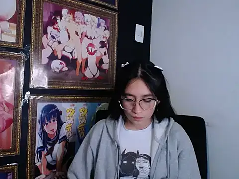 Snapshot of Arielle_lov chatting on February 17, 2025, 9:56 am Arielle lov online show from February 17, 2025, 9:56 am