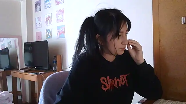 Snapshot of Arielle_lov chatting on November 10, 2025, 6:07 pm Arielle lov online show from November 10, 2025, 6:07 pm