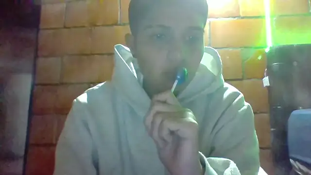 cora-gunn online show from March 16, 2025, 4:09 am